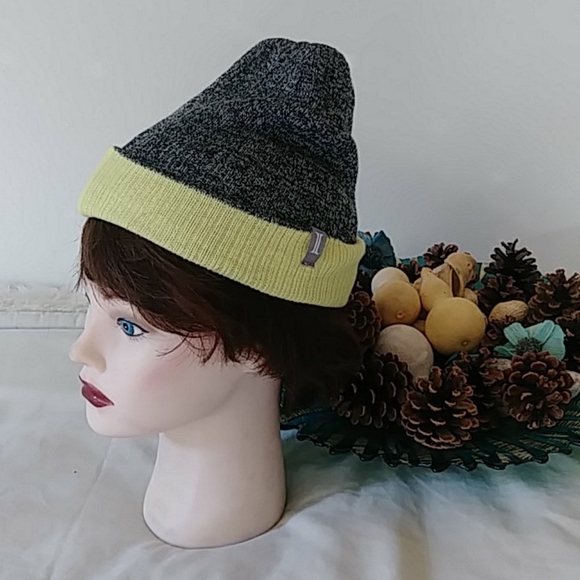 Beanie - Picture 3 of 7